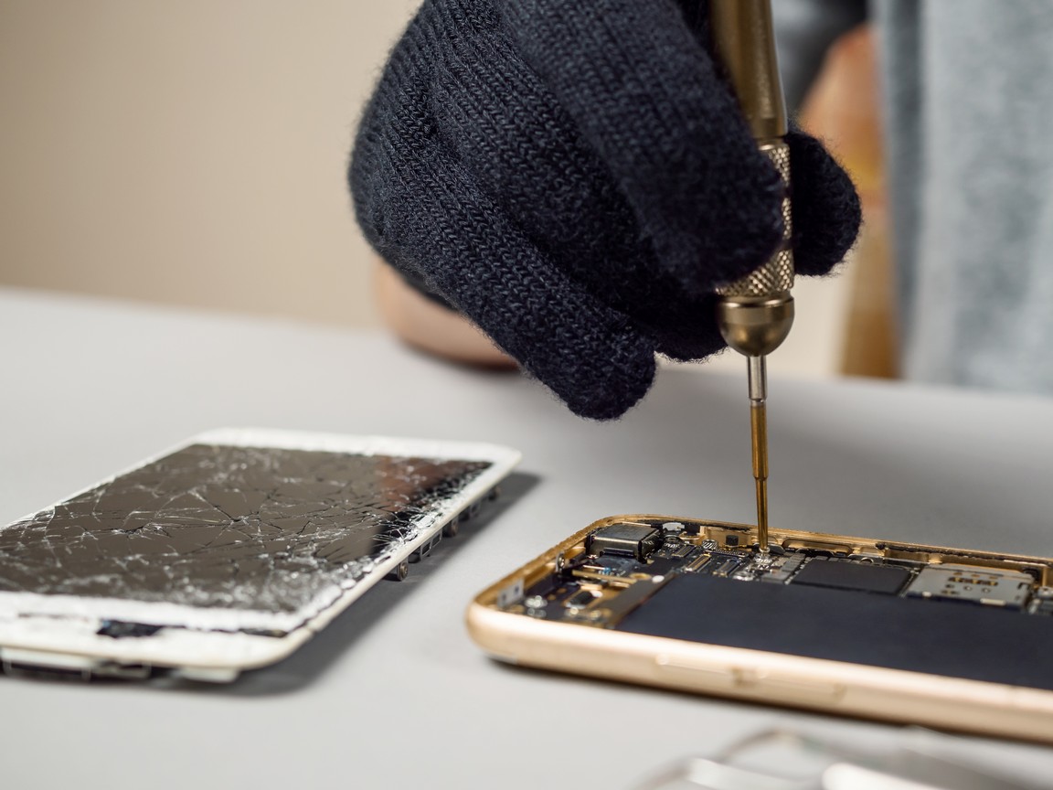 iphone維修-iphone 無法開機該怎麼辦? 完美維修幫您馬上解決iphone不能充電的問題!